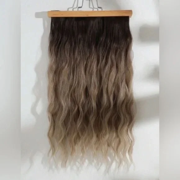 Ashy Medium Blonde Balayage Clip in hair Extensions - Picture 2 of 6